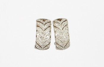 18K WG Diamond Ear Clip
