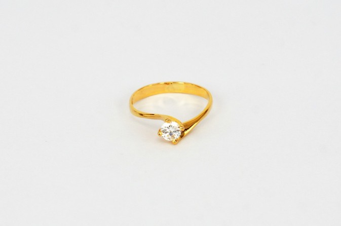 20K YG Diamond Ring