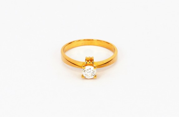 916 YG Diamond Ring