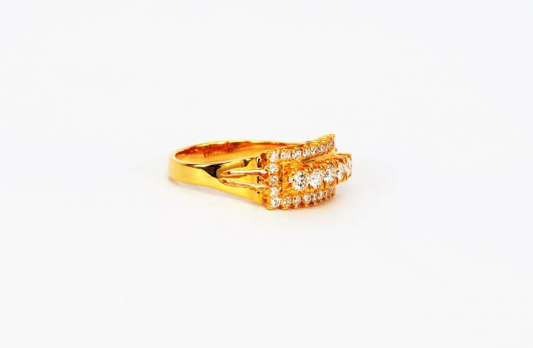 20K YG Diamond Ring