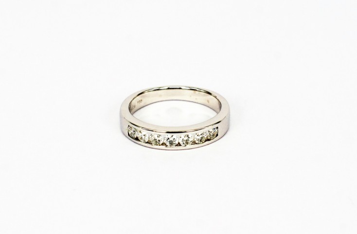 18K WG Diamond Ring