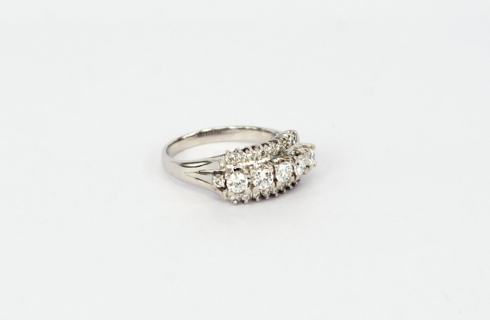 18K WG Diamond Ring