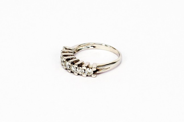 18K WG Diamond Ring