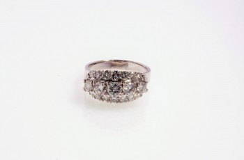 9K WG Diamond Ring