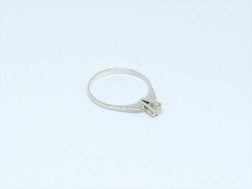 18K WG Diamond Ring