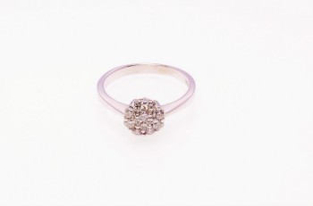 18K WG Diamond Ring