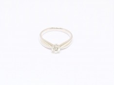 18K WG Diamond Ring