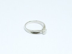 18K WG Diamond Ring