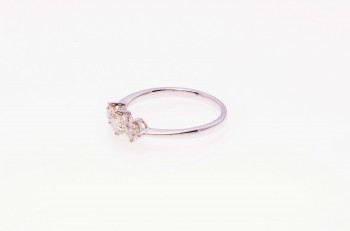 18K WG Diamond Ring