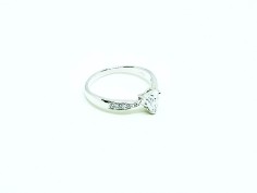 18K WG DIAMOND RING