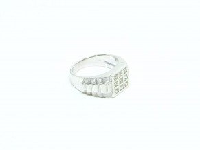 18K WG Diamond Ring