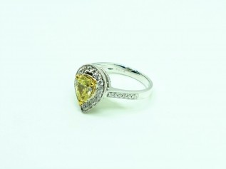 18K WG YELLOW PEAR SHAPE DIA RING
