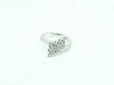 18K WG DIAMOND RING
