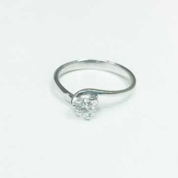 18K WG DIAMOND RING