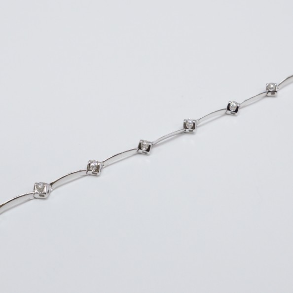 18K WG DIA BRACELET