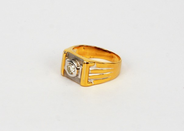 18K YG/WG Diamond Ring