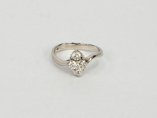 18K WG Diamond Ring