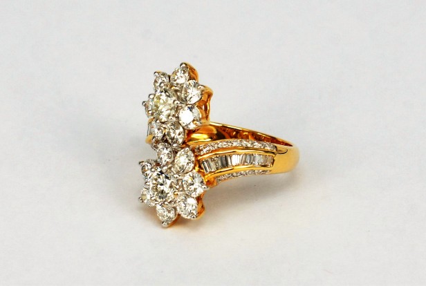 18K YG Diamond Ring