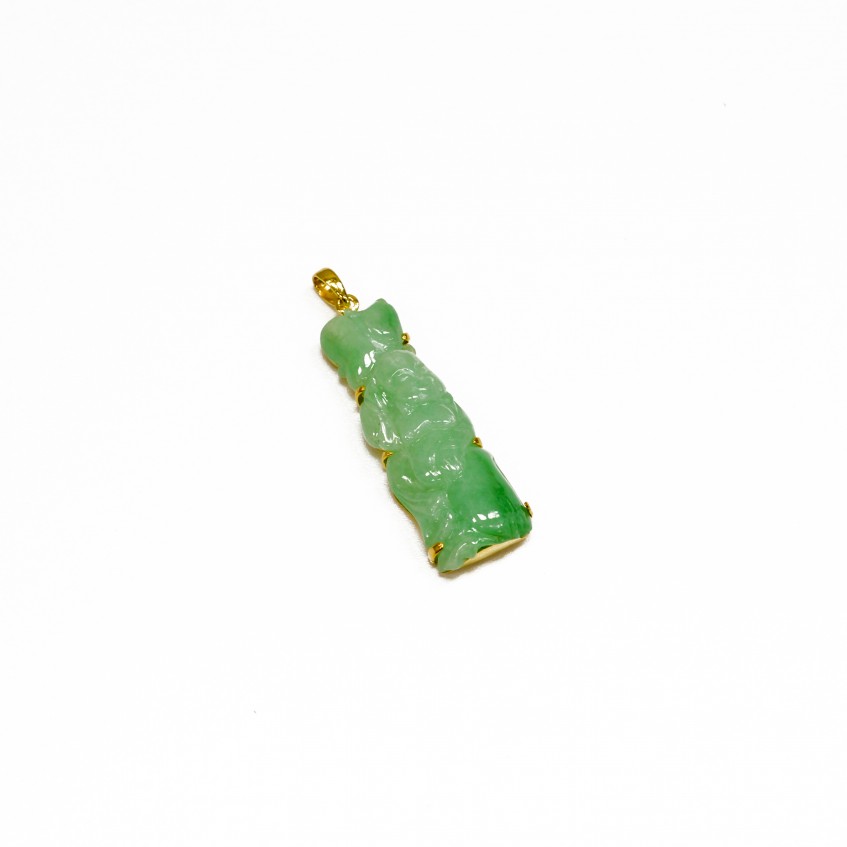 20K YG JADE PENDANT